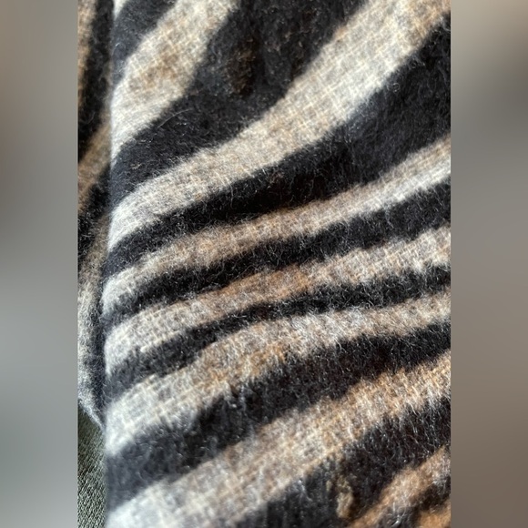 Vintage Valentino Boutique zebra stripe jacket - Picture 7 of 7